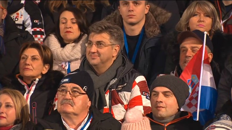 Predsjednik Vlade Andrej Plenković na Sljemenu čestitao pobjednicima slaloma "Vip Snow Queen Trophyja" 2018. 